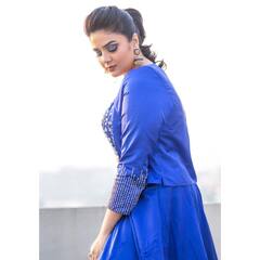 Sreemukhi Photos: లెహెంగాలో నీలి ముత్యంలా మెరిసిపోతున్న అందాల యాంకర్