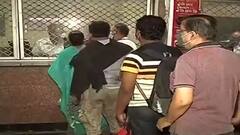 Local Train Service: 'ট্রেনের সংখ্যা বাড়ালে ভিড় একটু কমতে পারে', মনে করছেন নিত্যযাত্রীরা | Bangla News