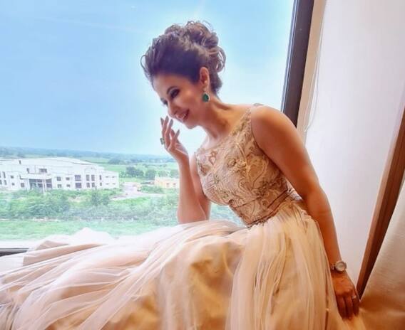 Urmila Matondkar Covid Positive: બોલીવુડની વધુ એક બોલ્ડ એક્ટ્રેસ આવી કોરોનાની ઝપેટમાં, જાણો વિગત Urmila Matondkar Covid Positive: બોલીવુડની વધુ એક બોલ્ડ એક્ટ્રેસ આવી કોરોનાની ઝપેટમાં, જાણો વિગત