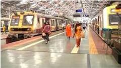 Local Train Service: গড়াল লোকাল ট্রেনের চাকা, পানাগড়ে মিষ্টি বিলি যুব তৃণমূলের | Bangla News