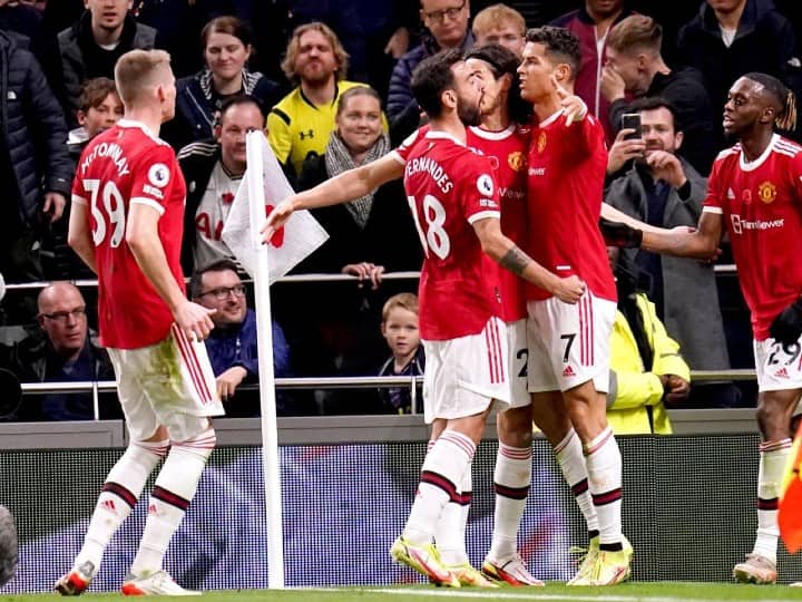 Premier League: लिवरपूल के खिलाफ बड़ी हार से निराश दर्शकों को रोनाल्डो ने दिया फिर से झूमने का मौका, यूनाइटेड ने टोटेनहम पर दर्ज की एकतरफा जीत