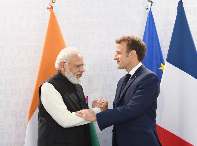 French President Macron Tweets In Hindi After Meeting PM Modi On Sidelines Of G20 Summit French President Macron Tweets In Hindi After Meeting PM Modi On Sidelines Of G20 Summit In Rome French President Macron Tweets In Hindi After Meeting PM Modi On Sidelines Of G20 Summit