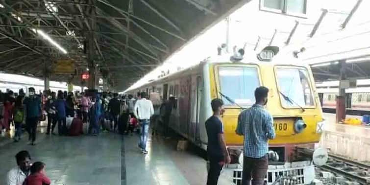 west bengal local train run from sunday howrah sealdah Local Train: আজ থেকে চলবে লোকাল ট্রেন,  নতুন টাইম টেবিল অনুযায়ী যাত্রা শুরু