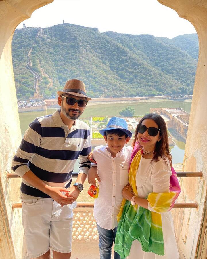 नुकतेच श्रेयाने तिच्या जयपूर ट्रिपचे फोटो सोशल मीडियावर शेअर केले आहेत.  (Shreya Bugde/instagram)