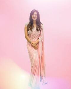 Shweta Tiwari का हर लुक चुरा लेता है दिल, स्टाइल कॉपी कर आप भी लूट सकती हैं महफिल