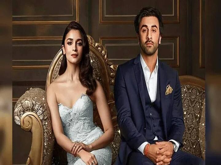 Bollywood Power Couple Ranbir Kapoor And Alia Bhatt Are Not Going To Tie Not In 2021 Ranbir Kapoor और Alia Bhatt अभी नहीं लेंगे फेरे! एक बार फिर से इस पावर कपल की शादी हुई पोस्टपोन