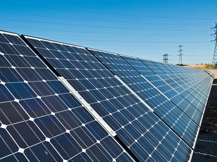 Punjab Aman Arora Solar panels will be installed on all government buildings Punjab: पंजाब में सभी सरकारी बिल्डिंग पर सोलर पैनल लगाने की तैयारी, विभागों को लिखी गई चिट्ठी