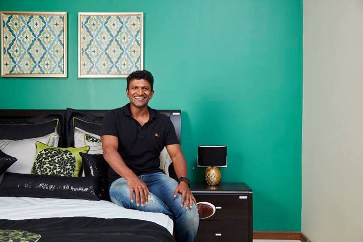 किचन से लेकर मास्टर बेड रूम तक, बच्चों के रूम से डायनिंग एरिया तक सबकी तस्वीरों को देखेंगे तो आप समझ जाएंगे पुनीत ने इस घऱ को स्टाइलिश राजमहल बनाने के लिए खर्चे के साथ साथ बहुत दिमाग लगाया था.