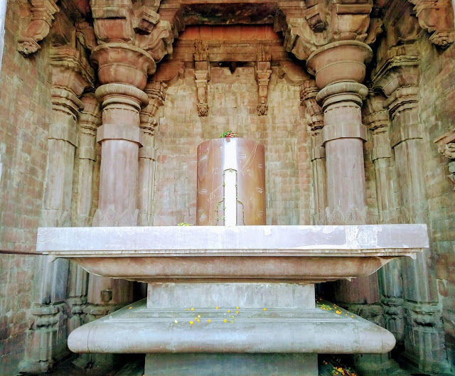 Madhya Pradesh Bhojpur Temple: जानिए विश्व के 'सबसे बड़े शिवलिंग' वाले भोजपुर मंदिर का इतिहास, क्यों आज भी है यह मंदिर अधूरा?