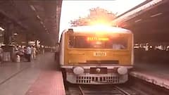 Local Train Service: সকাল থেকেই বাদুড়ঝোলা ভিড়, বেলা বাড়লে পরিস্থিতি কী দাঁড়াবে | Bangla News