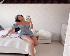 अपनी खूबसूरती का मॉडल ने उठाया फायदा, गार्ड को फंसाकर मां को जेल से भगाया!