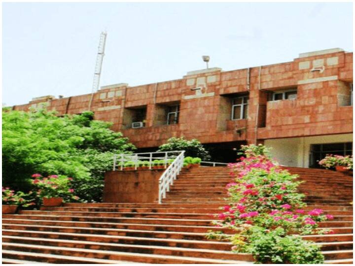 Jawaharlal Nehru University delhi Students Union JNUSU protest march in campus demanding reconstruction of Babri Masjid Ayodhya Aishe Ghosh JNU छात्रसंघ ने बाबरी मस्जिद के पुनर्निर्माण की मांग को लेकर कैंपस के अंदर निकाला विरोध मार्च