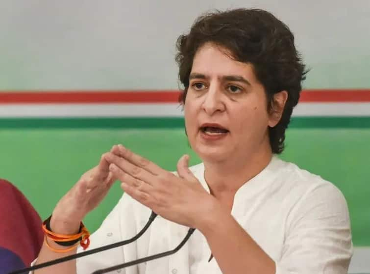 Priyanka Gandhi will not attend the conference organized in Moradabad Due To High Fever ANN Priyanka Gandhi Fever: प्रियंका गांधी को तेज बुखार, मुरादाबाद के सम्मेलन में नहीं होंगी शामिल