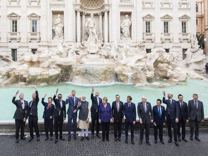 Watch: PM Modi, Other G20 Leaders Toss Coins Into Rome's Iconic Trevi Fountain Watch Video| நீரூற்றில் காசுகளை சுண்டிவிட்ட பிரதமர் மோடி உள்ளிட்ட G20 தலைவர்கள்... எதற்காக தெரியுமா? வைரலாகும் வீடியோ..