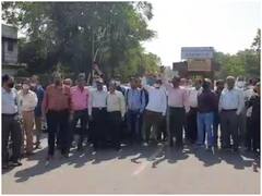 Power Crisis: मध्य प्रदेश में खड़ा हो सकता है बिजली संकट, वेतन बढ़ाने को लेकर विभाग के कर्मचारियों की हड़ताल