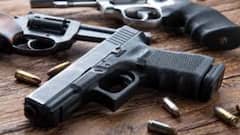 Arms Recovered: বউবাজারে পিস্তল-সহ ধৃত যুবক| Bangla News