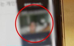 ਆਨਲਾਈਨ ਮੀਟਿੰਗ ਦੌਰਾਨ ਬਾਥਰੂਮ 'ਚ ਨਹਾ ਰਿਹਾ ਸੀ ਪ੍ਰੋਫੈਸਰ, ਕੈਮਰਾ ਬੰਦ ਕਰਨਾ ਭੁੱਲਿਆ