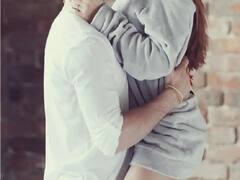 धार्मिक स्थल के सामने प्रेमिका के साथ अश्लील प्रैंक कर रहा था शख्स, इसके बाद हुआ कुछ ऐसा...