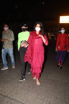 केदारनाथ के दर्शन कर वापस लौटीं Sara Ali Khan और Janhvi Kapoor, एयरपोर्ट पर इस अंदाज में नजर आईं दोनों सहेलियां