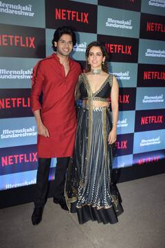 Meenakshi Sundareshwar Screening: ग्रे और ब्लैक लहंगे में परी सी लगीं Sanya Malhotra, प्यारी सी मुस्कान ने लगा दिए चार चांद