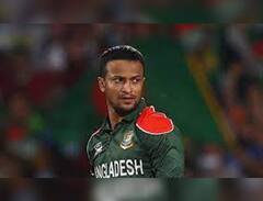 T20 World Cup: बांग्लादेश को लगा झटका, चोट के कारण वर्ल्ड कप से बाहर हुए ऑलराउंडर शाकिब अल हसन