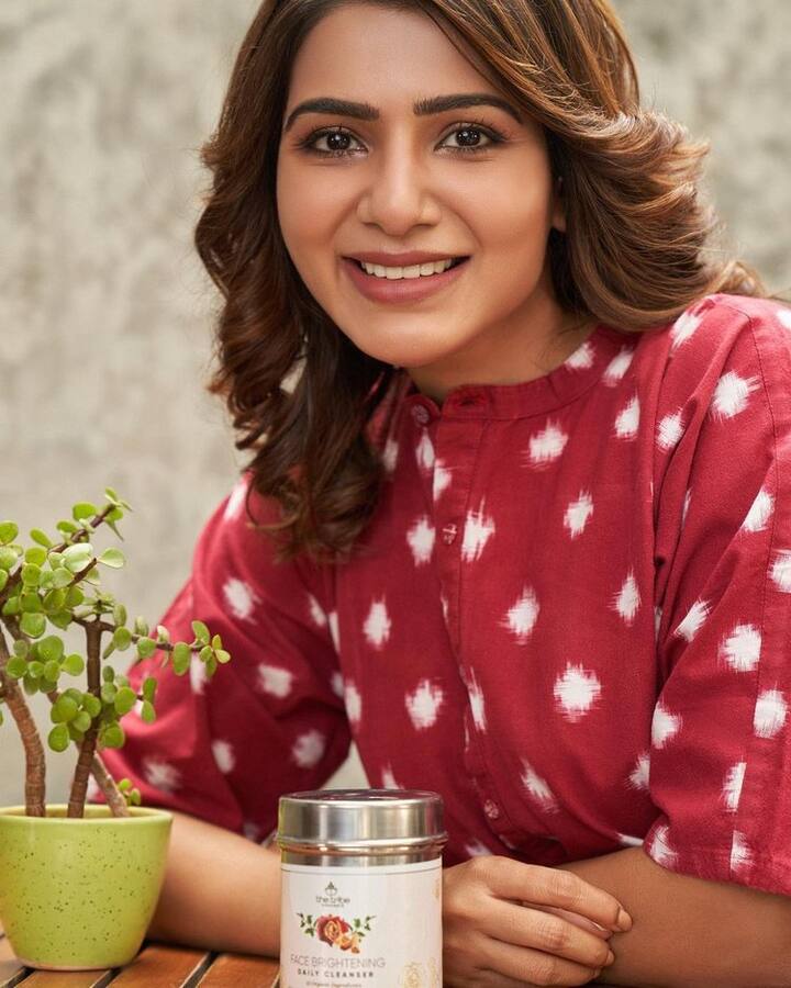 ఇటీవల తన భర్తతో విడిపోయినట్లు ప్రకటించింది సమంత. ఆ బాధ నుంచి బయటికి వచ్చేందుకు తనను తాను ఎంతో మార్చుకునేందుకు ప్రయత్నిస్తోంది. (Photo Courtesy: Instagram)