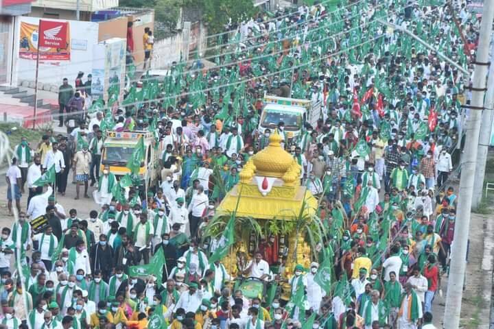 అమరావతే ఏకైక రాజధానిగా ఉండాలని కోరుతూ పాదయాత్ర