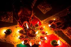 Diwali 2021: উৎসবরে আলোয় মুছে যাক মহমারীর কালিমা, দূরে থাকা প্রিয়জনকে দীপাবলির শুভেচ্ছাবার্তা জানান