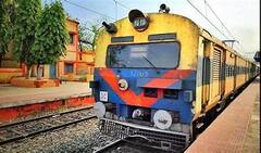 Eastern Rail: চাপের মুখে মেমু প্যাসেঞ্জার ট্রেনের বর্ধিত ভাড়া প্রত্যাহার| Bangla News