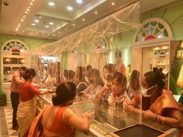 Dhanteras 2021: धनतेरस ने दी सर्राफ़ा बाज़ार को संजीवनी, अर्थव्यवस्था के पटरी पर लौटने के संकेत