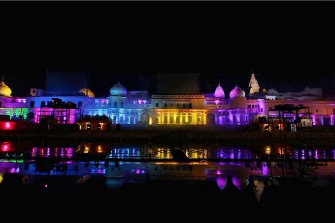 దీపకాంతులతో వెలిగిపోతున్న రామజన్మభూమి