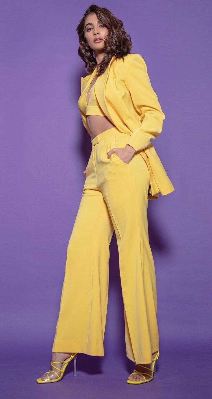 தயக்கங்கள் விலகுதே தவிப்புகள் தொடருதே