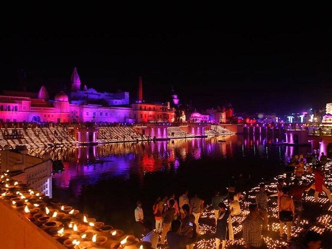 దీపకాంతులతో వెలిగిపోతున్న రామజన్మభూమి