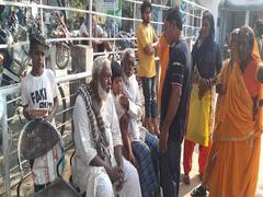 Bihar News: हाईटेंशन तार की चपेट में आने से एंबुलेंस ड्राइवर की मौत, दूसरा घायल, नाराज लोगों ने किया हंगामा