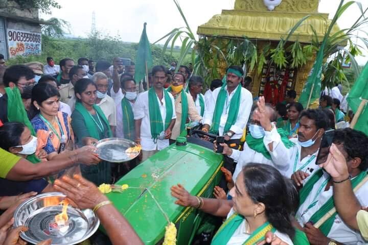 నిరాటంకంగా కొనసాగుతున్న అమరావతి రైతుల పాదయాత్ర