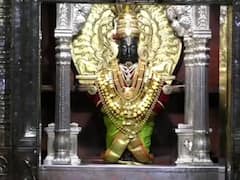 In Pics | पंढरपुरात धनत्रयोदशीनिमित्त  विठ्ठल-रुक्मिणी मातेला हिऱ्यांच्या दागिन्यांचा साज
