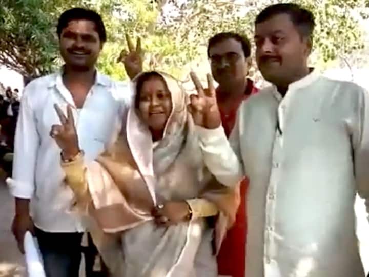 Congress returns to Raigaon assembly seat Kalpana Verma defeated Pratima Bagri of BJP ANN MP ByPoll 2021 Results: रैगांव विधानसभा सीट पर कांग्रेस की वापसी, कल्पना वर्मा ने बीजेपी की प्रतिमा बागरी को हराया