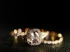 Mourning Jewellery: मुर्दों की हड्डियों से बनती है ज्वेलरी, अंगूठी से लेकर ब्रेसलेट तक खरीदने के लिए लगती है भीड़