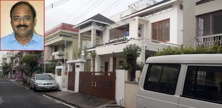 Raid in DSP's home who was in charge of pollachi during the sexual assault issue பொள்ளாச்சி வழக்கை விசாரித்த டிஎஸ்பி வீட்டில் ரெய்டு... பெரிய அளவில் கை மாறியதா தொகை?