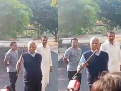 ट्रैक सूट पहनकर हाथ में रूल लिए मॉर्निंग वॉक पर निकले लालू यादव, दो सीटों पर हुए उपचुनाव को लेकर दिया बड़ा बयान