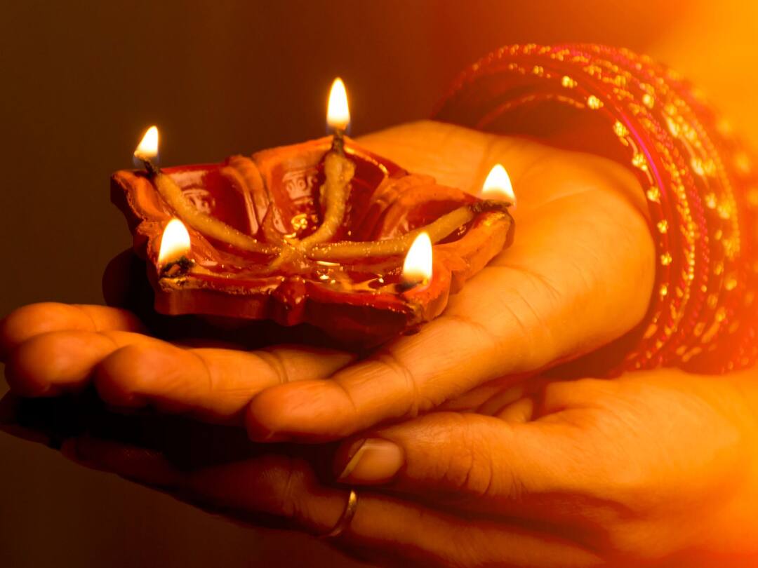 Narak Chaturdashi 2022: કાળી ચૌદશ ક્યારે છે? જાણો મુહૂર્ત અને આ રીતે દીવો પ્રગટાવવાથી અકાળ મૃત્યુનો ડર નહીં લાગે Narak Chaturdashi 2022: When is Narak Chaturdashi? Know the Muhurta and the fear of premature death will not hurt by lighting the lamp like this Narak Chaturdashi 2022: કાળી ચૌદશ ક્યારે છે? જાણો મુહૂર્ત અને આ રીતે દીવો પ્રગટાવવાથી અકાળ મૃત્યુનો ડર નહીં લાગે