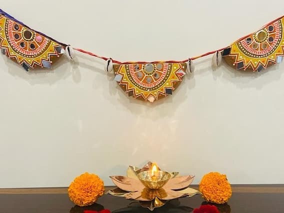 दिवाली पर तोरण के इन नियमों को ध्यान रखने से मिलते हैं शुभ परिणाम