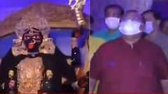 Kali Puja 2021: বেহালা ম্যান্টনে সংহতি কালীপুজোর থিম করোনা সতর্কতা, সামিল পার্থ। Bangla News