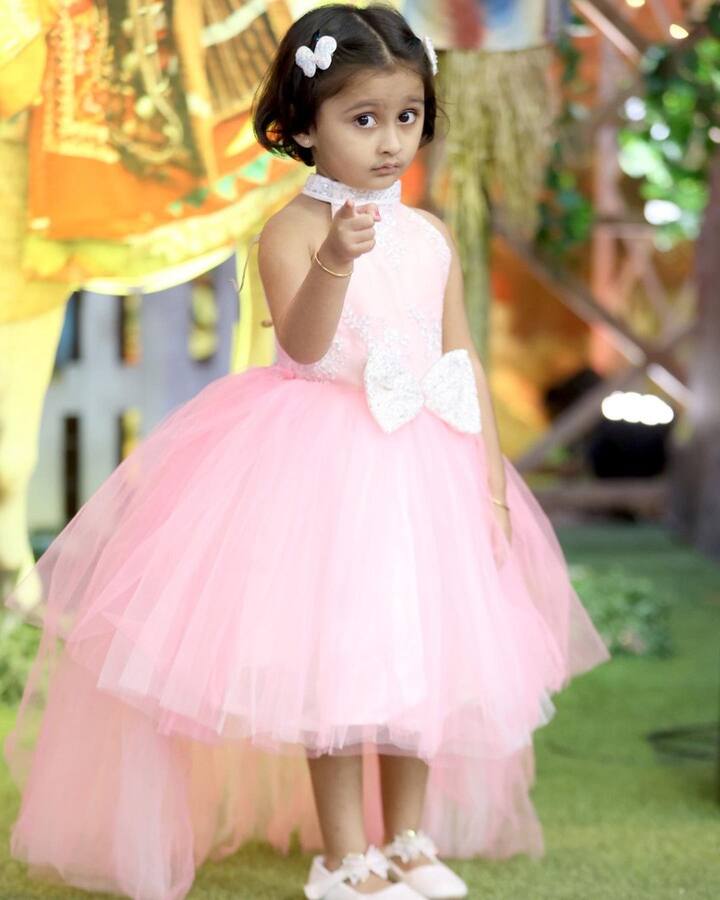 परी कामत हे पात्र साकारणारी मायरा विकुल सध्या टीव्हीवर हिट ठरतीये.. (photo: _world_of_myra_official/IG)