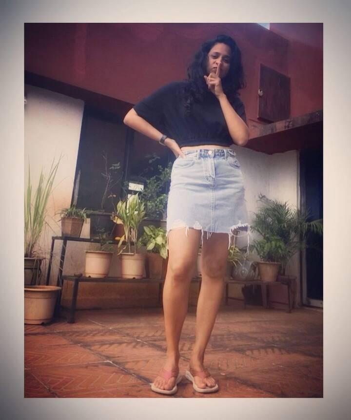 याआधी स्वानंदी सोनी मराठी वाहिनीवरीलच 'सिंगिंग स्टार' या कथाबाह्य कार्यक्रमाची विजेती ठरली होती. (Photo:@swananditikekar/IG)