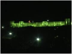 Diwali 2021: दिवाली की पूर्व संध्या पर रोशनी से नहाए ऐतिहासिक स्थल, देखें तस्वीरें