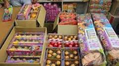 Crackers Seized: দুর্গাপুরে পুলিশি অভিযান, বাজেয়াপ্ত প্রায় ৪ লক্ষ টাকার নিষিদ্ধ শব্দবাজি | Bangla News