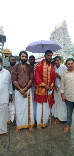 Hero Vishal Photos: తిరుమలలో శ్రీవారిని దర్శించుకున్న ‘ఎనిమీ’ టీమ్...