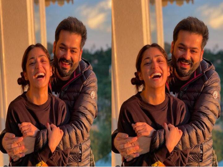 Yami Gautam share happy mood photo with husband Aditya Dhar, actress celebrate first Diwali after wedding पति Aditya Dhar के साथ हैप्पी मूड में Yami Gautam, पहली बार कुछ इस अंदाज में दिखा ये क्यूट कपल