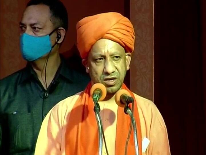 CM Yogi Adityanath attack on opposition during Diwali celebrations at Ayodhya   Ayodhya Deepotsav: सीएम योगी ने दी दीपोत्सव की बधाई, विपक्ष पर किए तीखे कटाक्ष, बोले- 'मोदी है तो मुमकिन है'